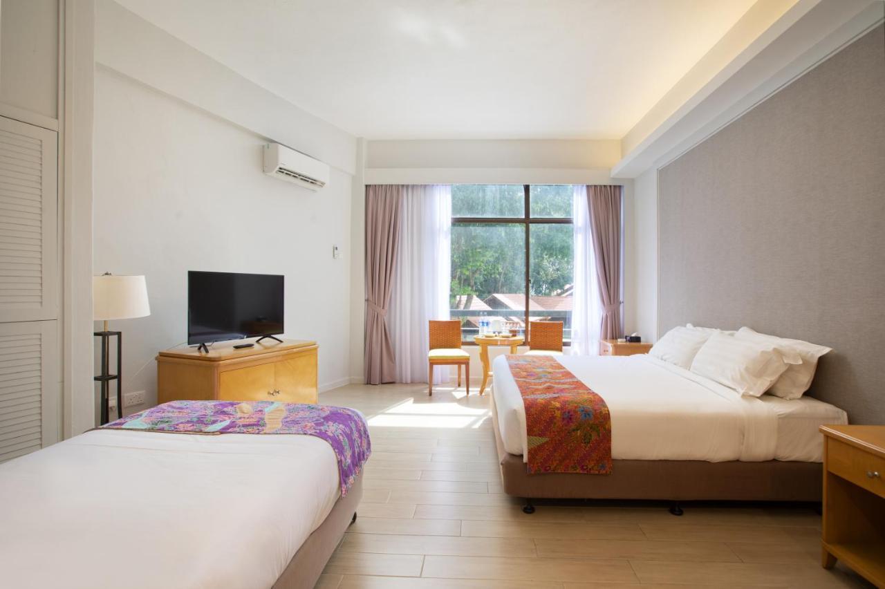 Hotel Adena 3*