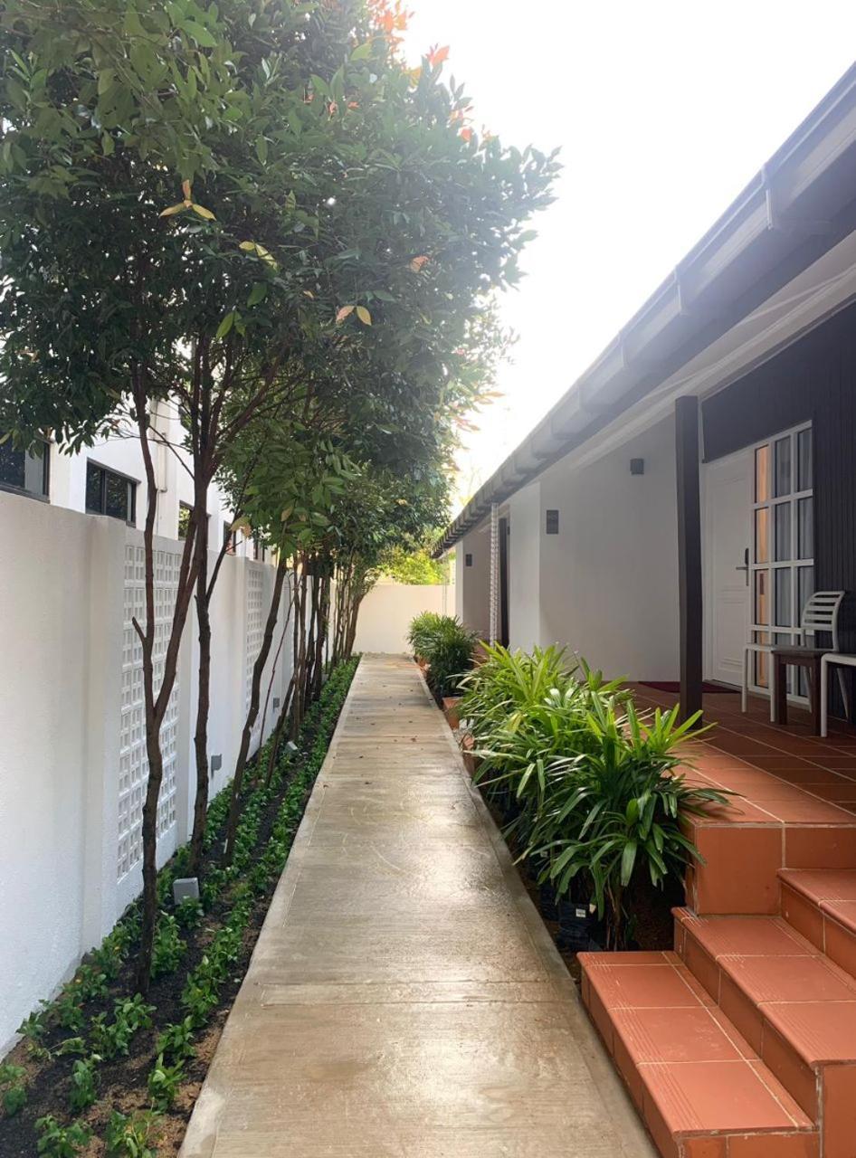Hotel Adena 3*