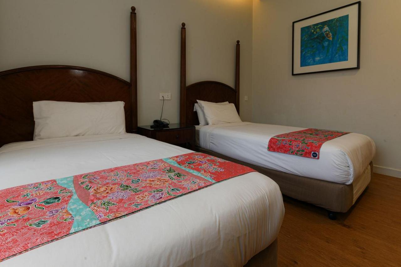 Hotel Adena 3*