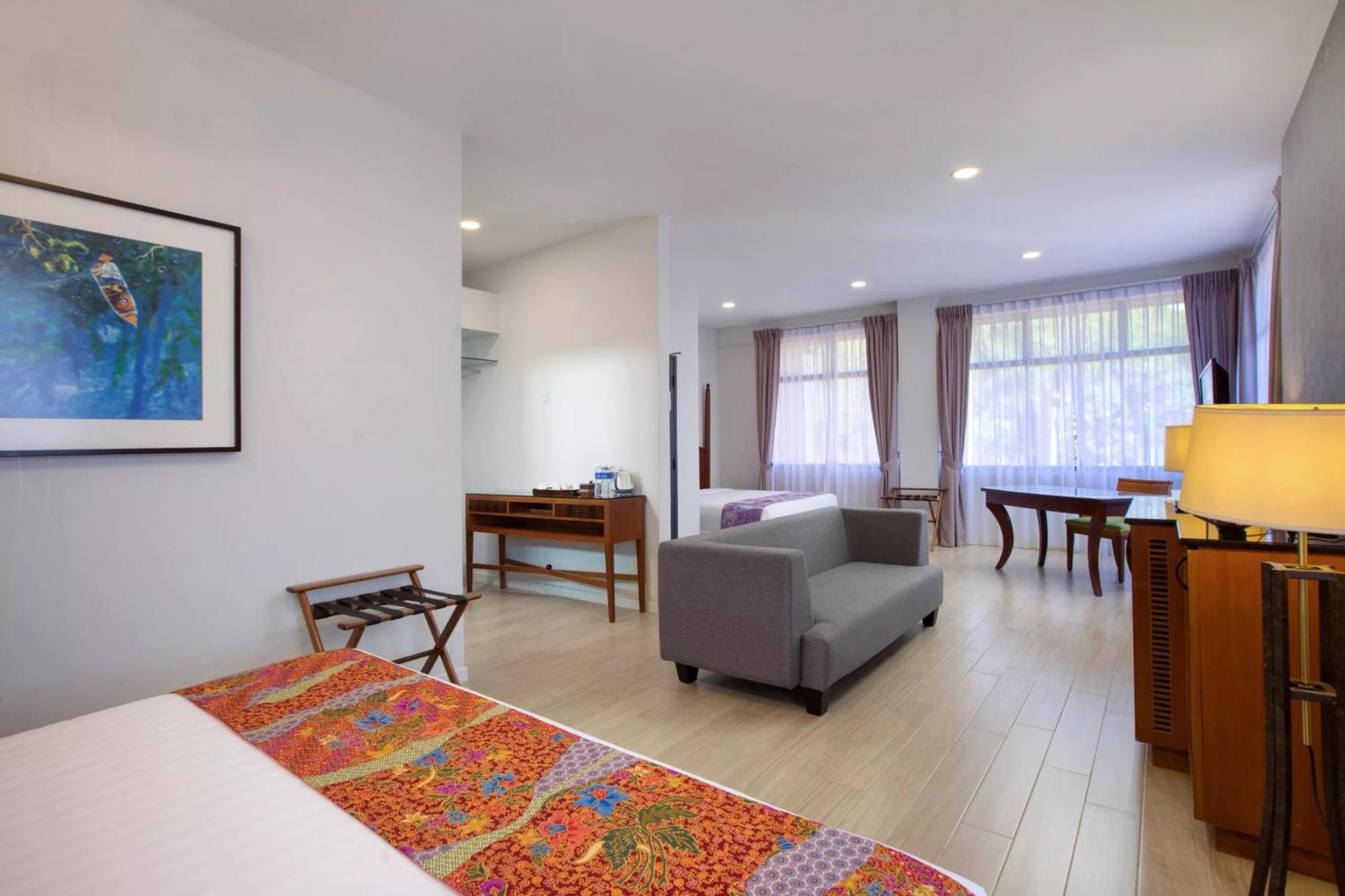 Hotel Adena
