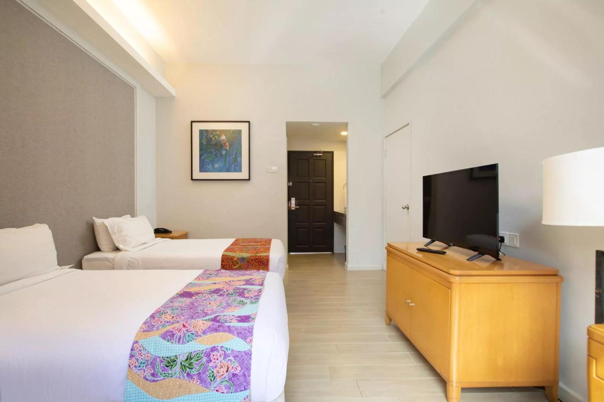 Hotel Adena 3*