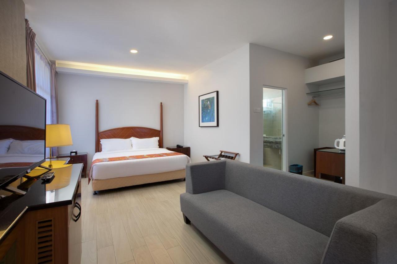 Hotel Adena